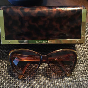 BURCH WOMEN'S BROWN TORTOISE SHELL SUNGLASSES